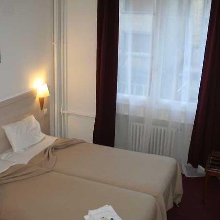 Hotel Vieille Tour Rouen Exterior photo